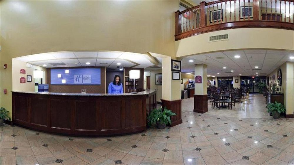 Holiday Inn Express & Suites Charlotte Arpt-Belmont By Ihg Extérieur photo